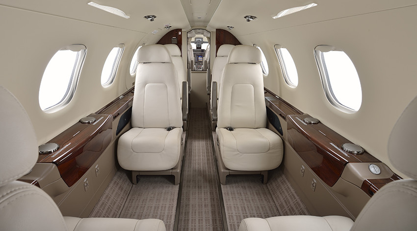 aereo d'affari Embraer Phenom 300